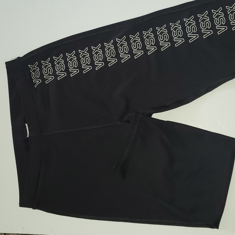 VSX Sport Victoria Secret Capri Leggings